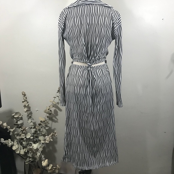 Zara Wrap Dress - Picture 6 of 7